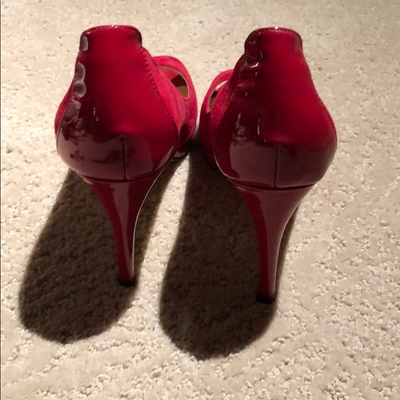 Red heels - Picture 3 of 6